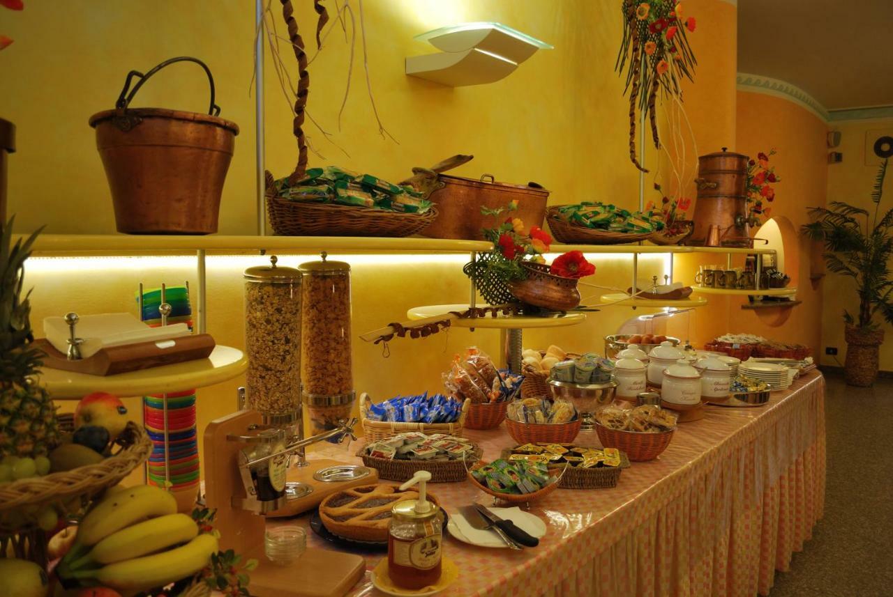 לאיגואליה Hotel Galleano מראה חיצוני תמונה